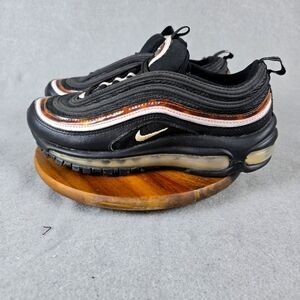 Air Max, 97 Nike wood grain. Running shoe a woman's size 7 sneakers No Box